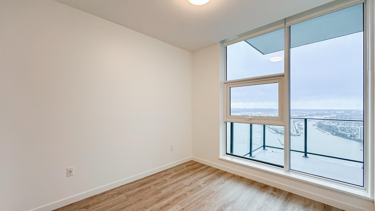 Bedroom 4 Photo of 5001 680 Quayside Drive, New Westminster, BC