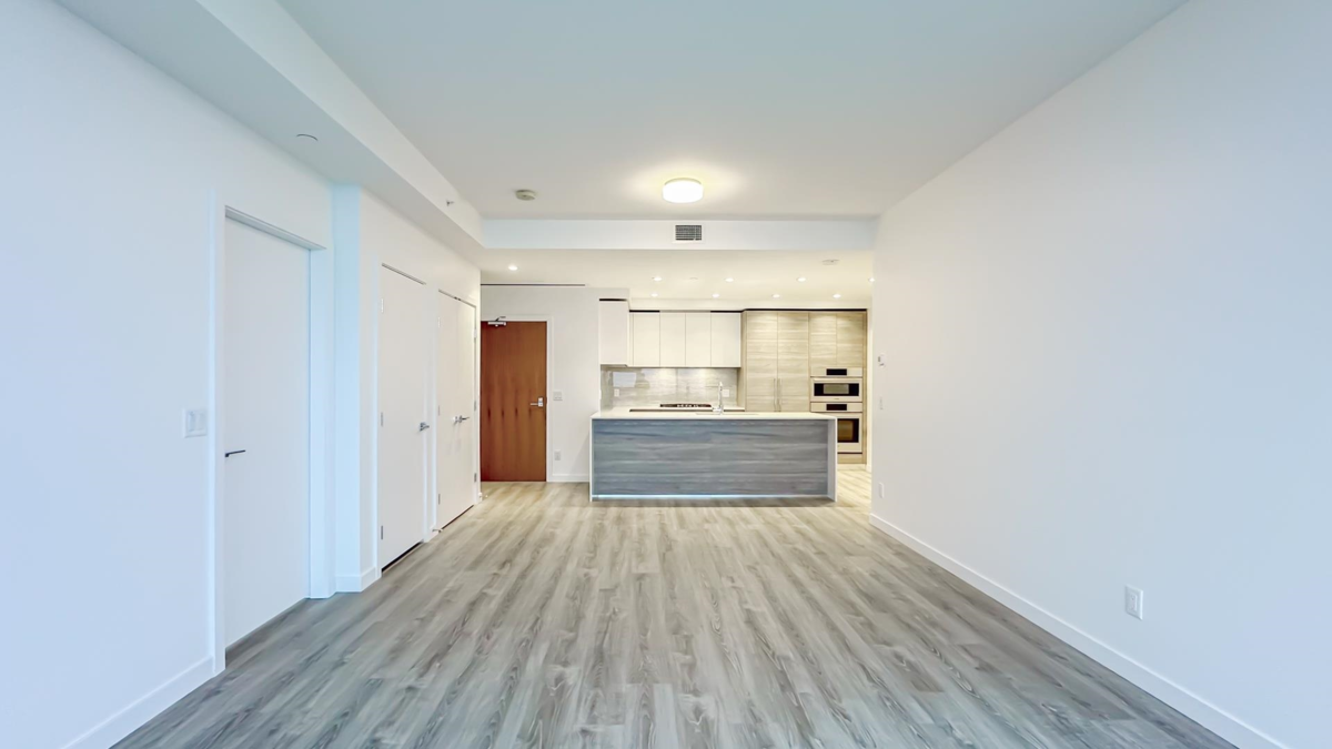 Kitchen Island Photo of 5001 680 Quayside Drive, New Westminster, BC