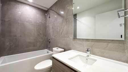Powder Room Photo of 5001 680 Quayside Drive, New Westminster, BC