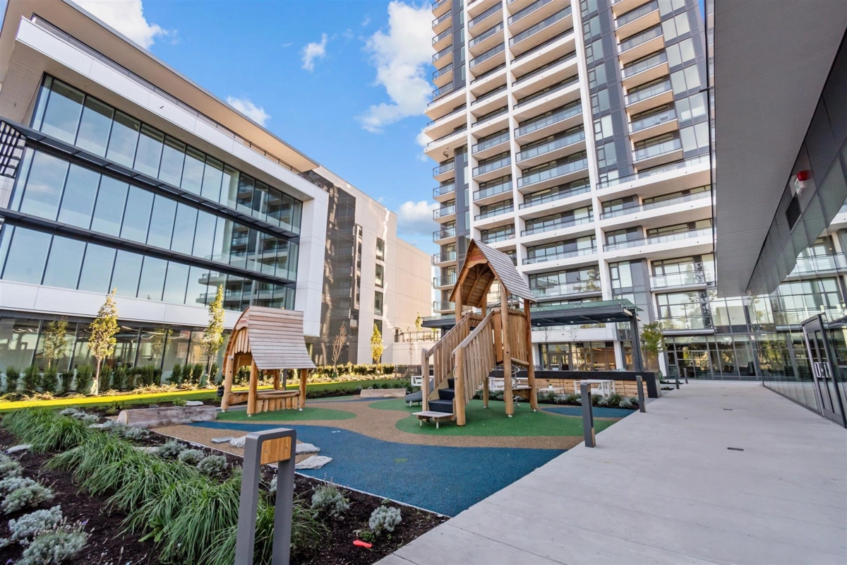Basement Recreation Room Photo of 2312 13675 107a Avenue, Surrey, BC