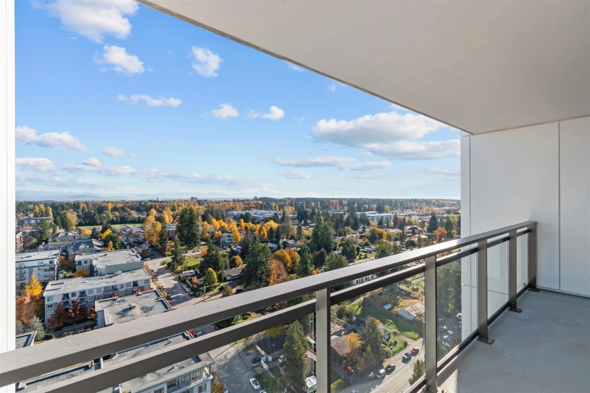 Guest Bathroom Photo of 2312 13675 107a Avenue, Surrey, BC