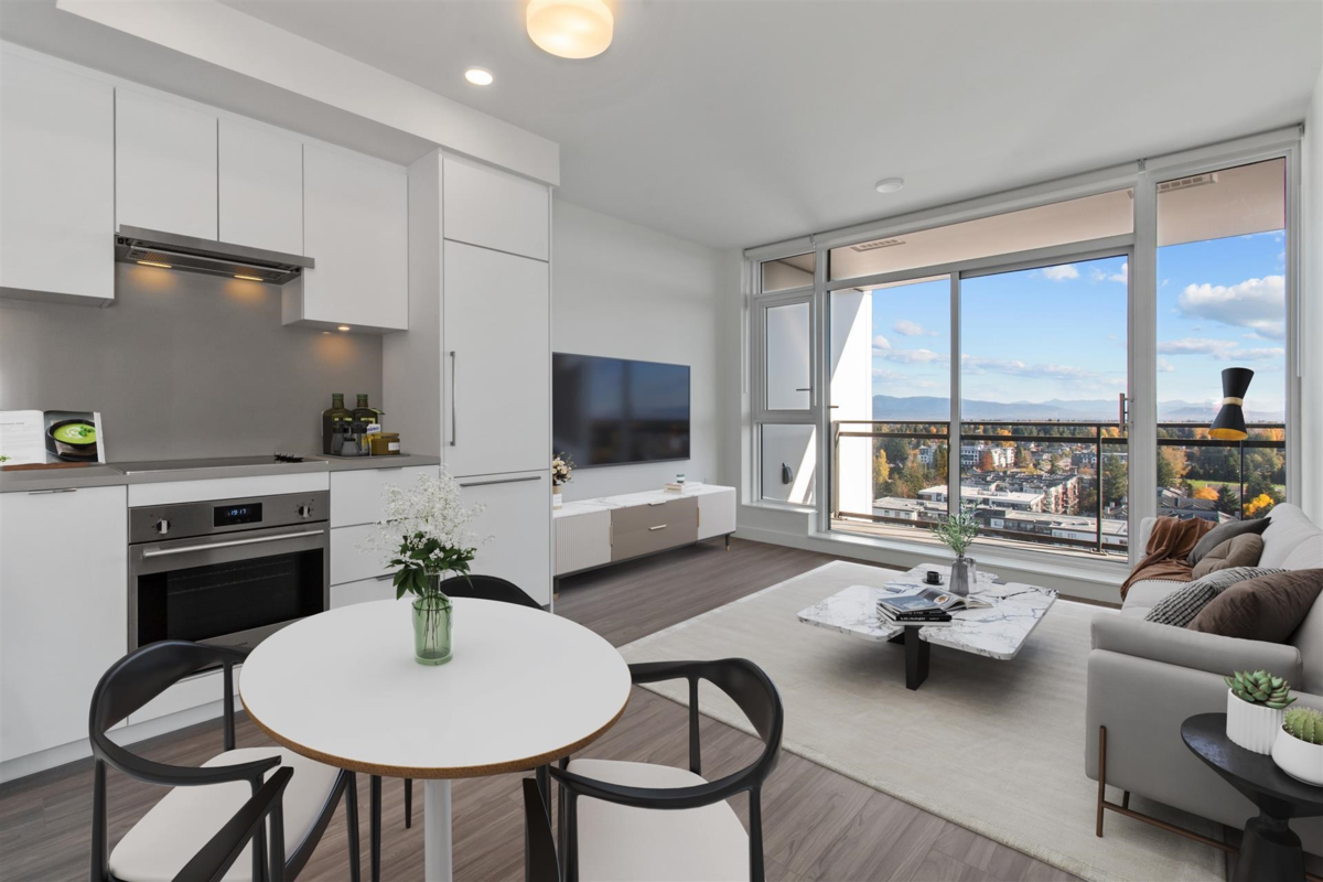 Kitchen Photo of 2312 13675 107a Avenue, Surrey, BC