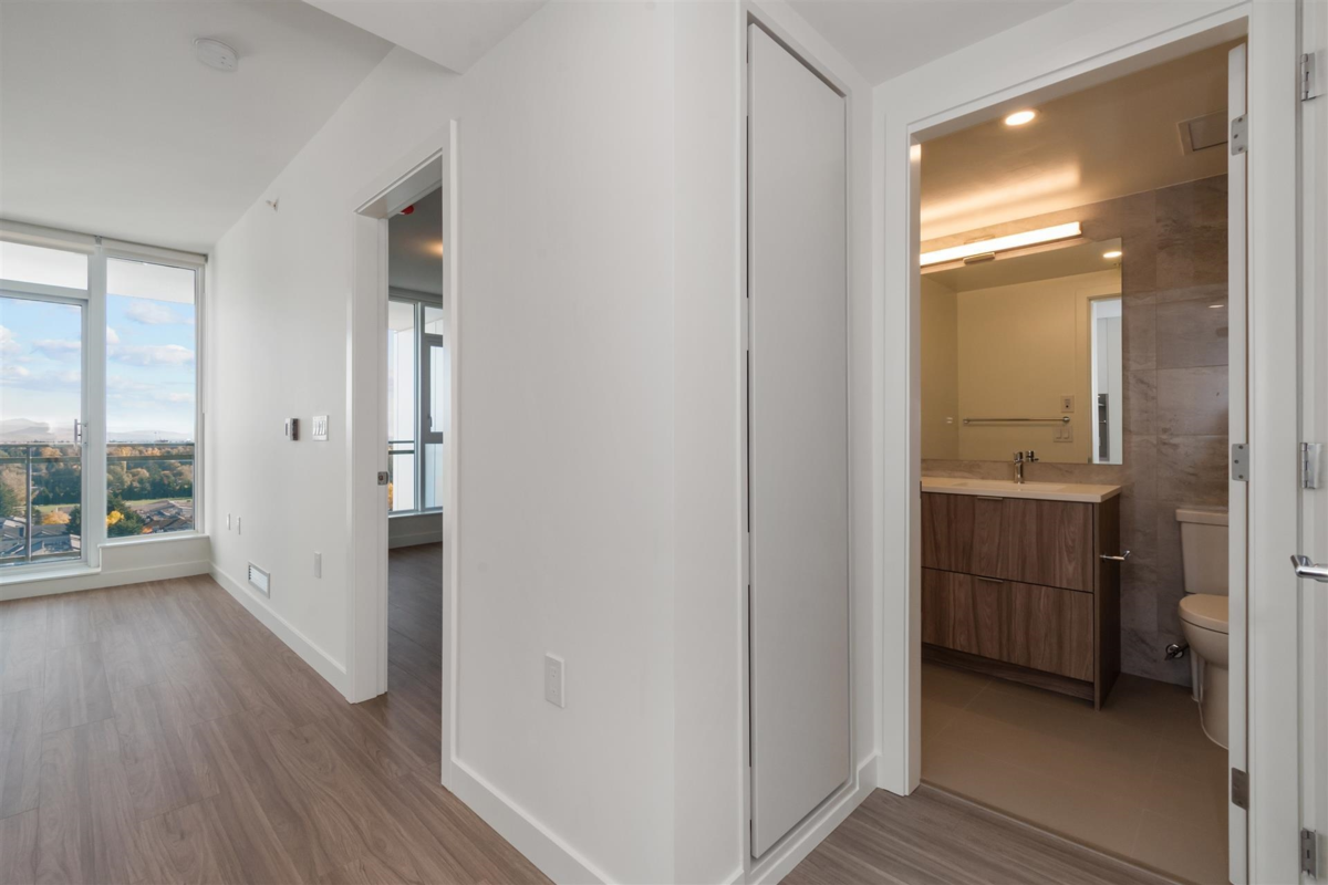 Living Room Photo of 2312 13675 107a Avenue, Surrey, BC