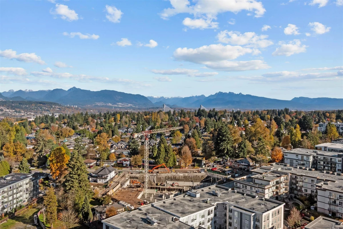 Mudroom Photo of 2312 13675 107a Avenue, Surrey, BC