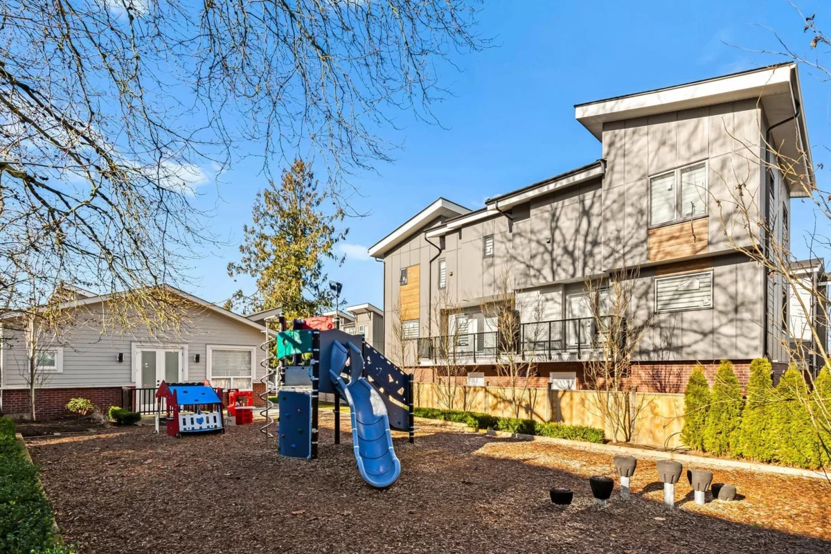 Entry Foyer Photo of 6 22348 48 Avenue, Langley, BC