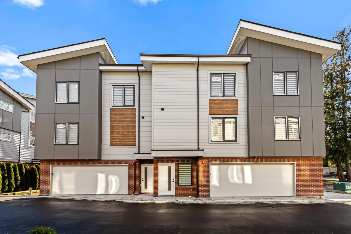 Exterior Front Photo of 6 22348 48 Avenue, Langley, BC