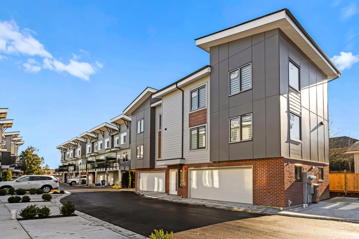 Living Room Photo of 6 22348 48 Avenue, Langley, BC