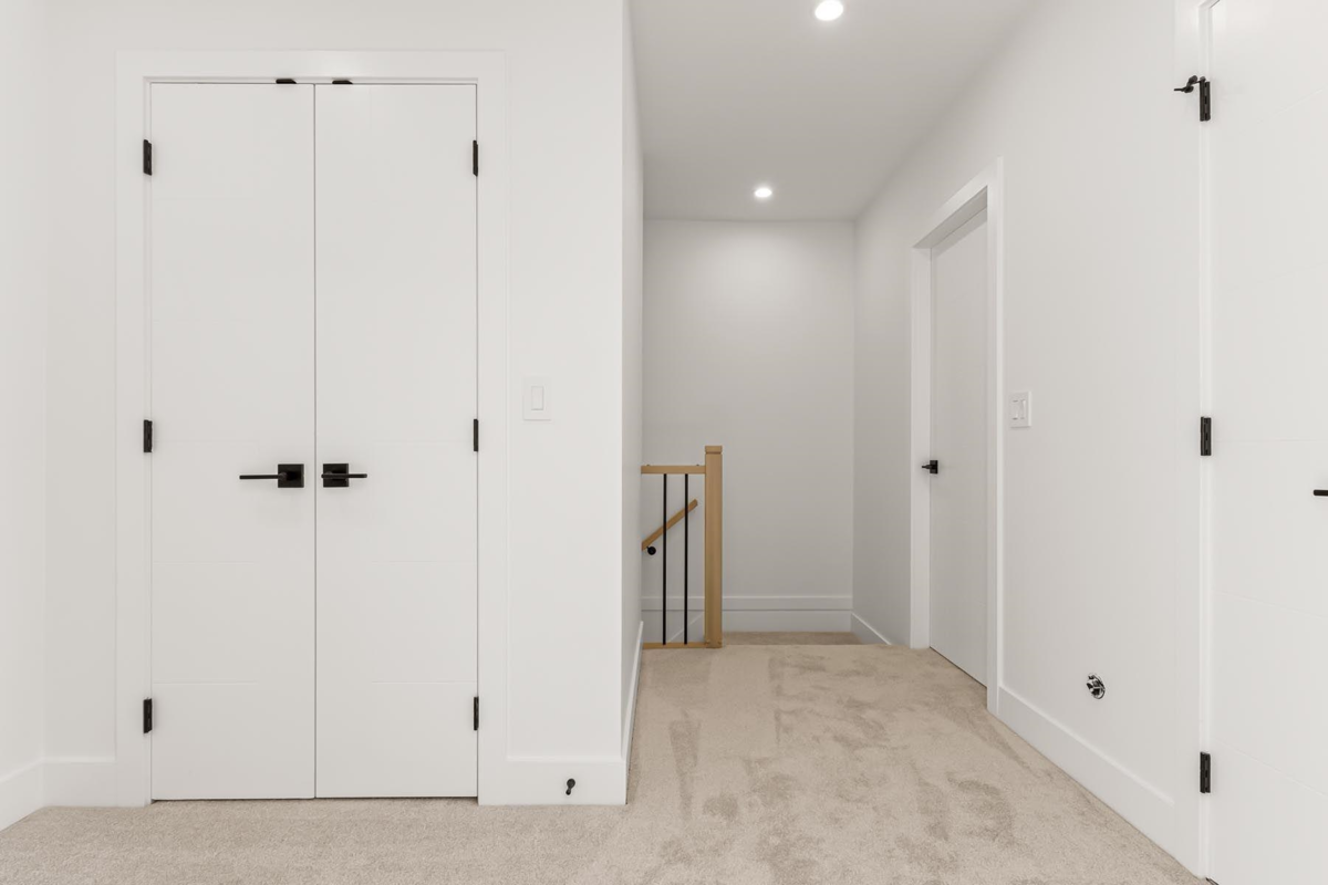 Primary Bathroom Photo of 6 22348 48 Avenue, Langley, BC