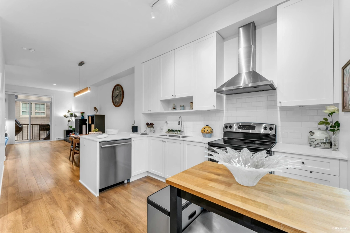 Basement Recreation Room Photo of 14 16260 23a Avenue, Surrey, BC