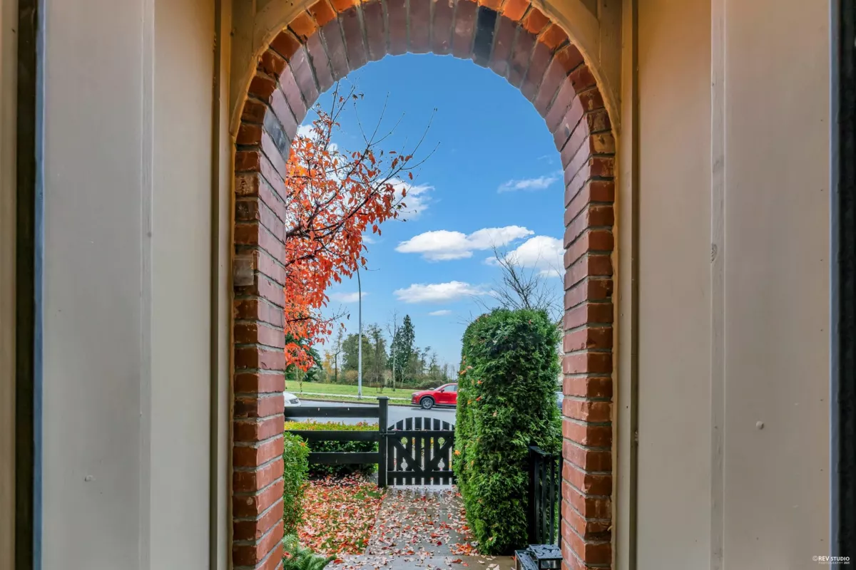 Exterior Front Photo of 14 16260 23a Avenue, Surrey, BC