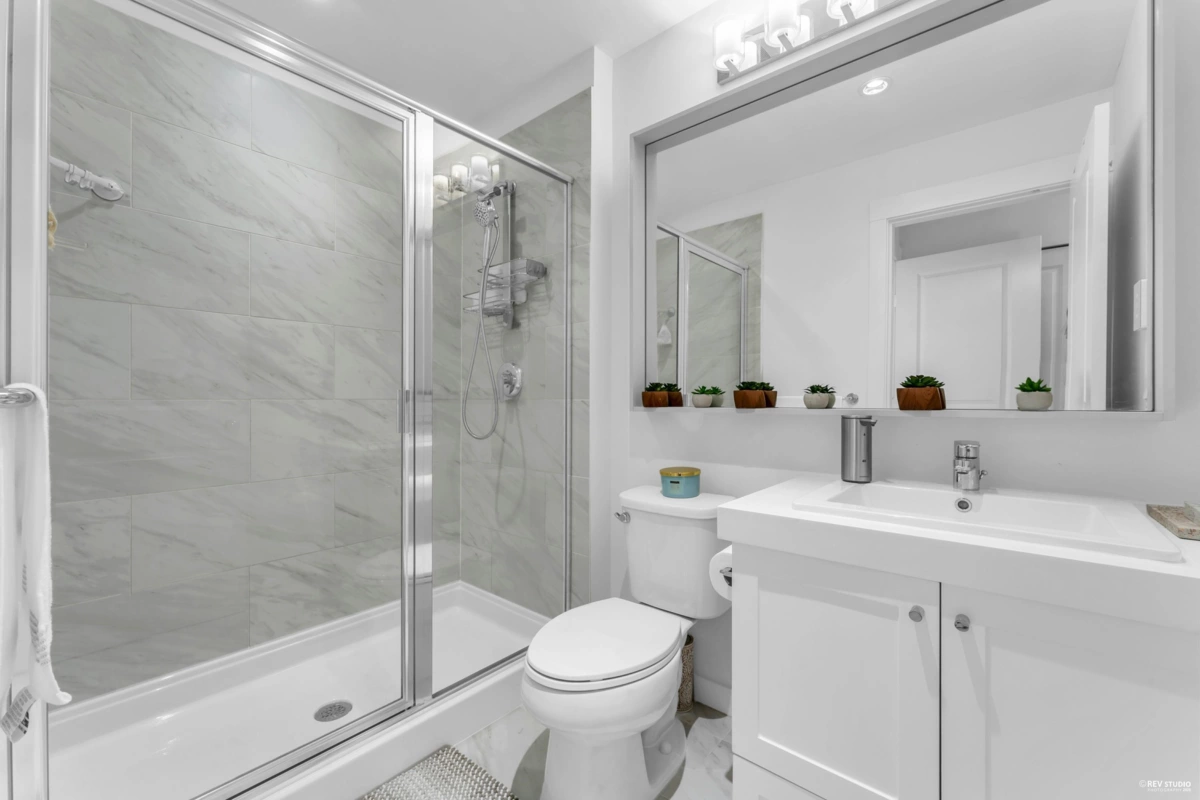 Mudroom Photo of 14 16260 23a Avenue, Surrey, BC