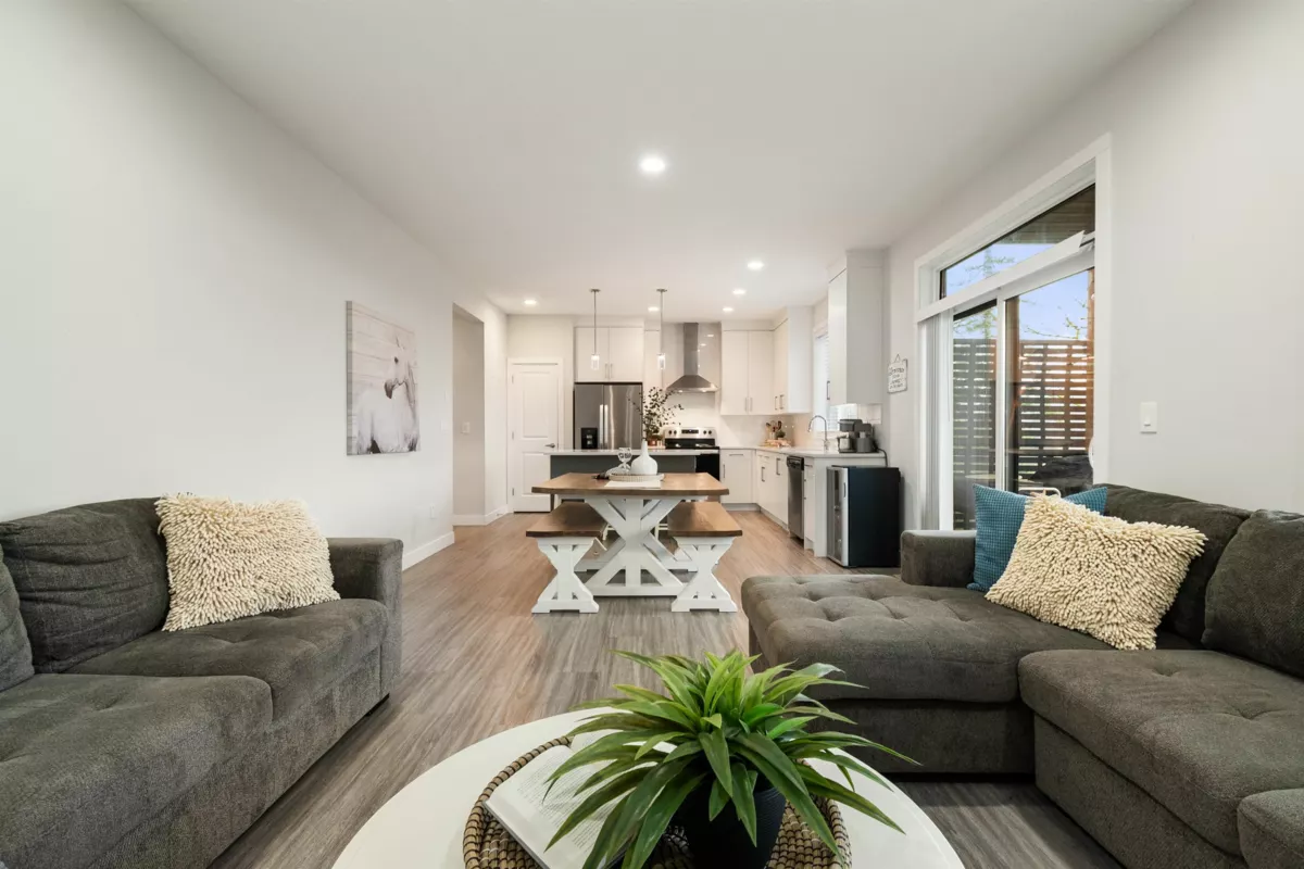 Kitchen Island Photo of 22 6262 Rexford Drive, Chilliwack, BC