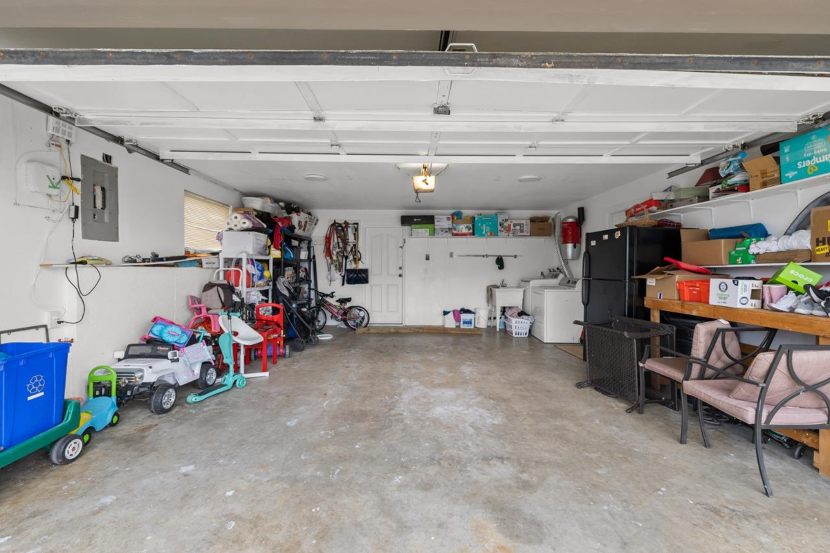 Aerial View of 31165 Sidoni Avenue, Abbotsford, BC