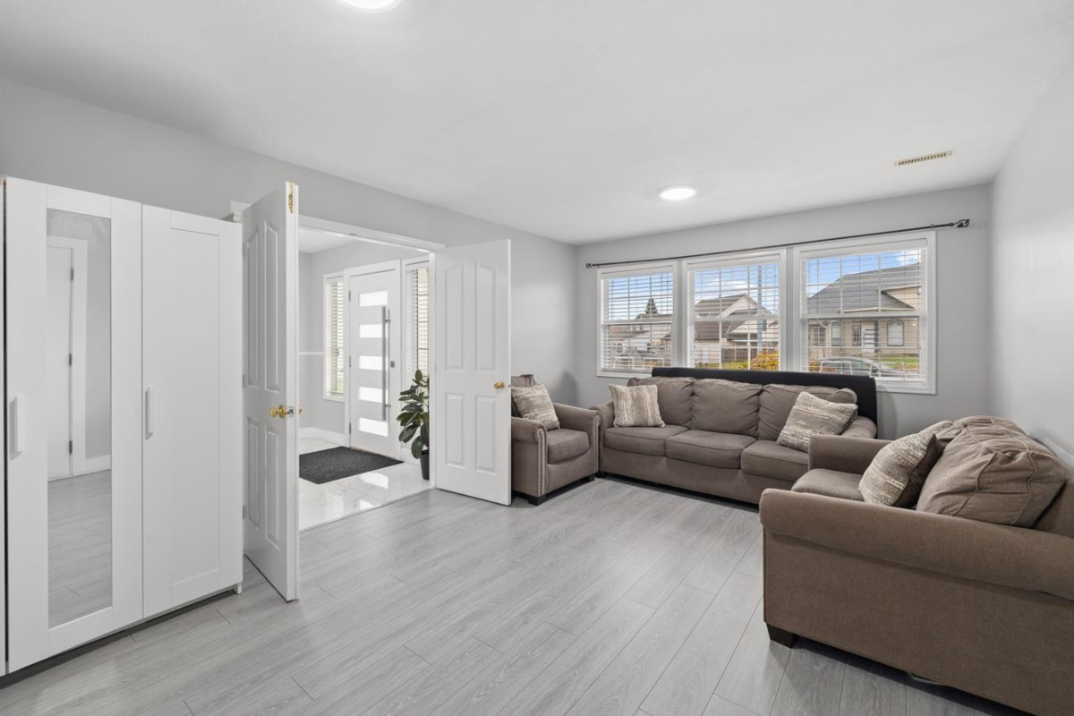 Outdoor Deck Photo of 31165 Sidoni Avenue, Abbotsford, BC