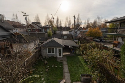 Front Yard Photo of 1636 Frances Street, Vancouver, BC