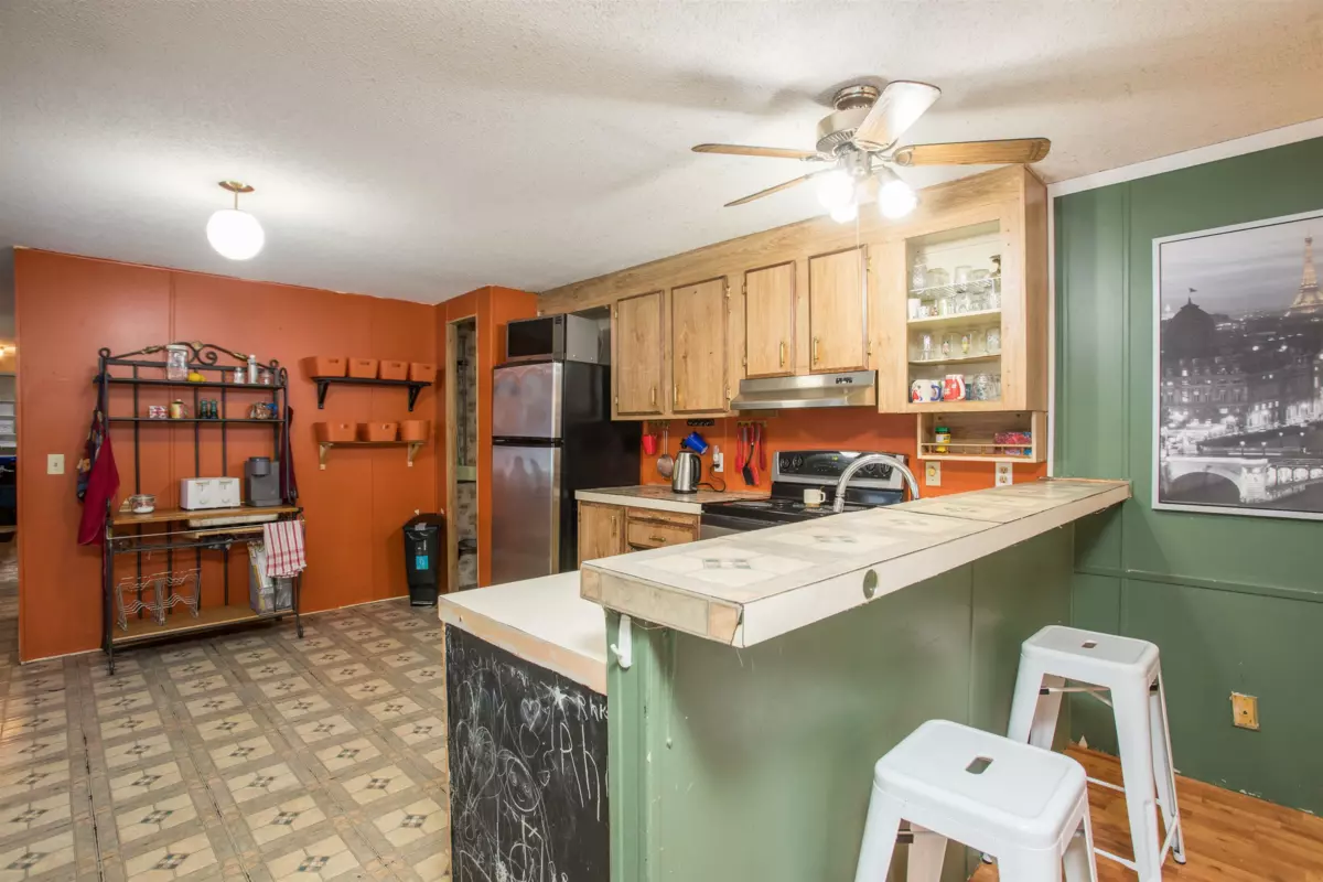 Family Room Photo of 95 145 King Edward Street, Coquitlam, BC