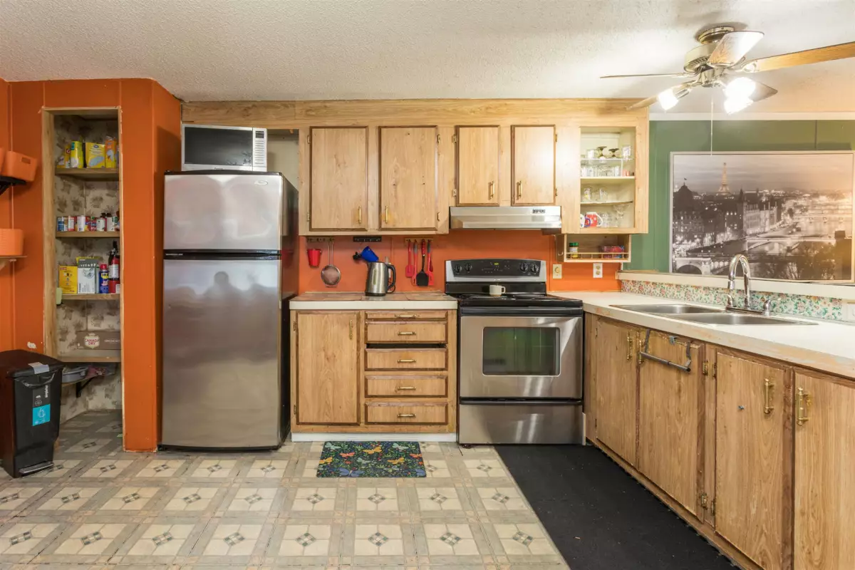 Living Room Photo of 95 145 King Edward Street, Coquitlam, BC