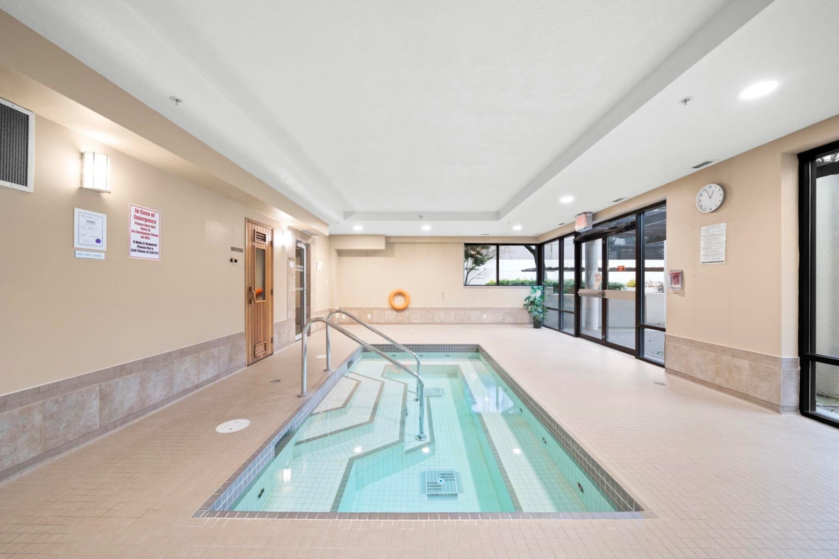 Swimming Pool Photo of 2903 2088 Madison Avenue, Burnaby, BC