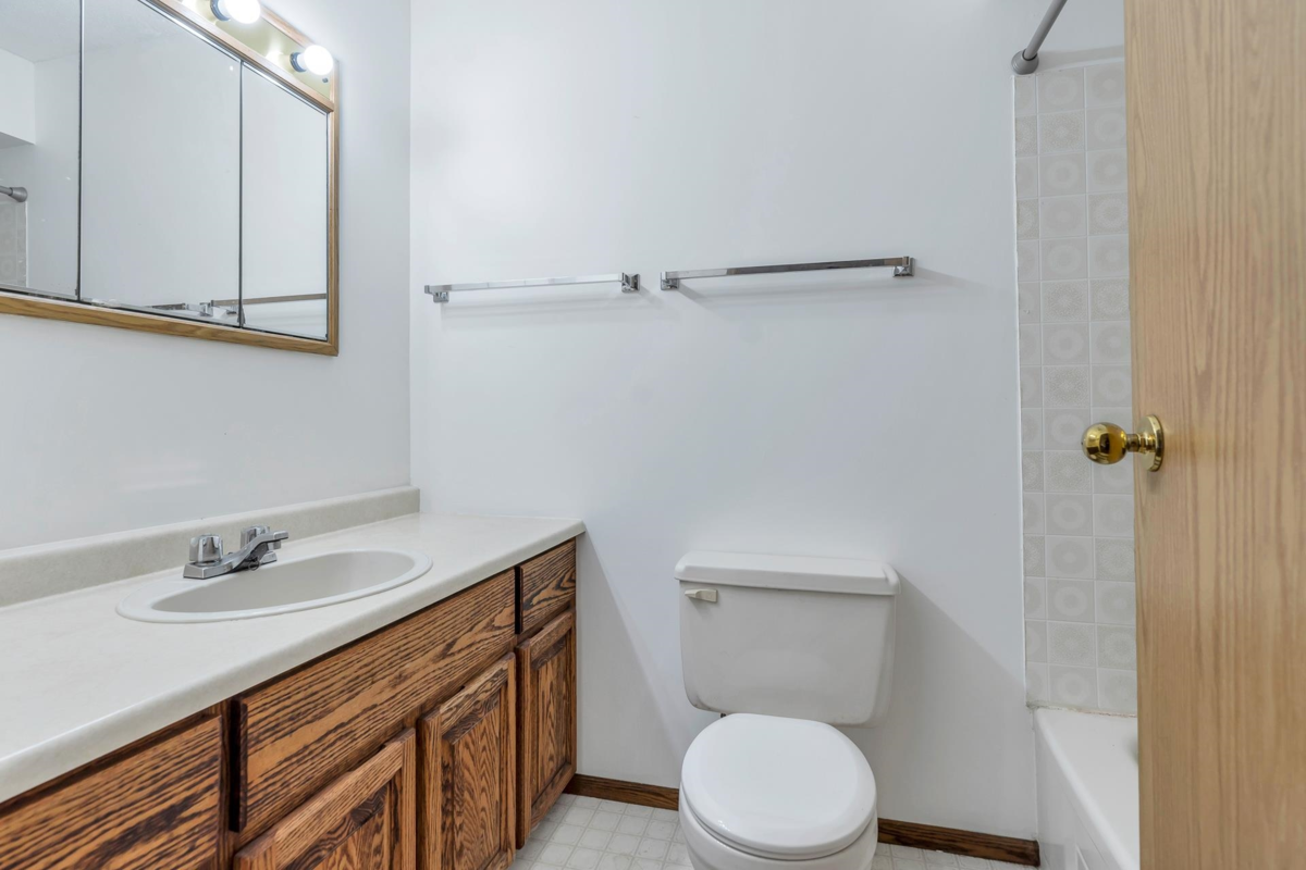 Bedroom 3 Photo of 3775 Lincoln Avenue, Coquitlam, BC