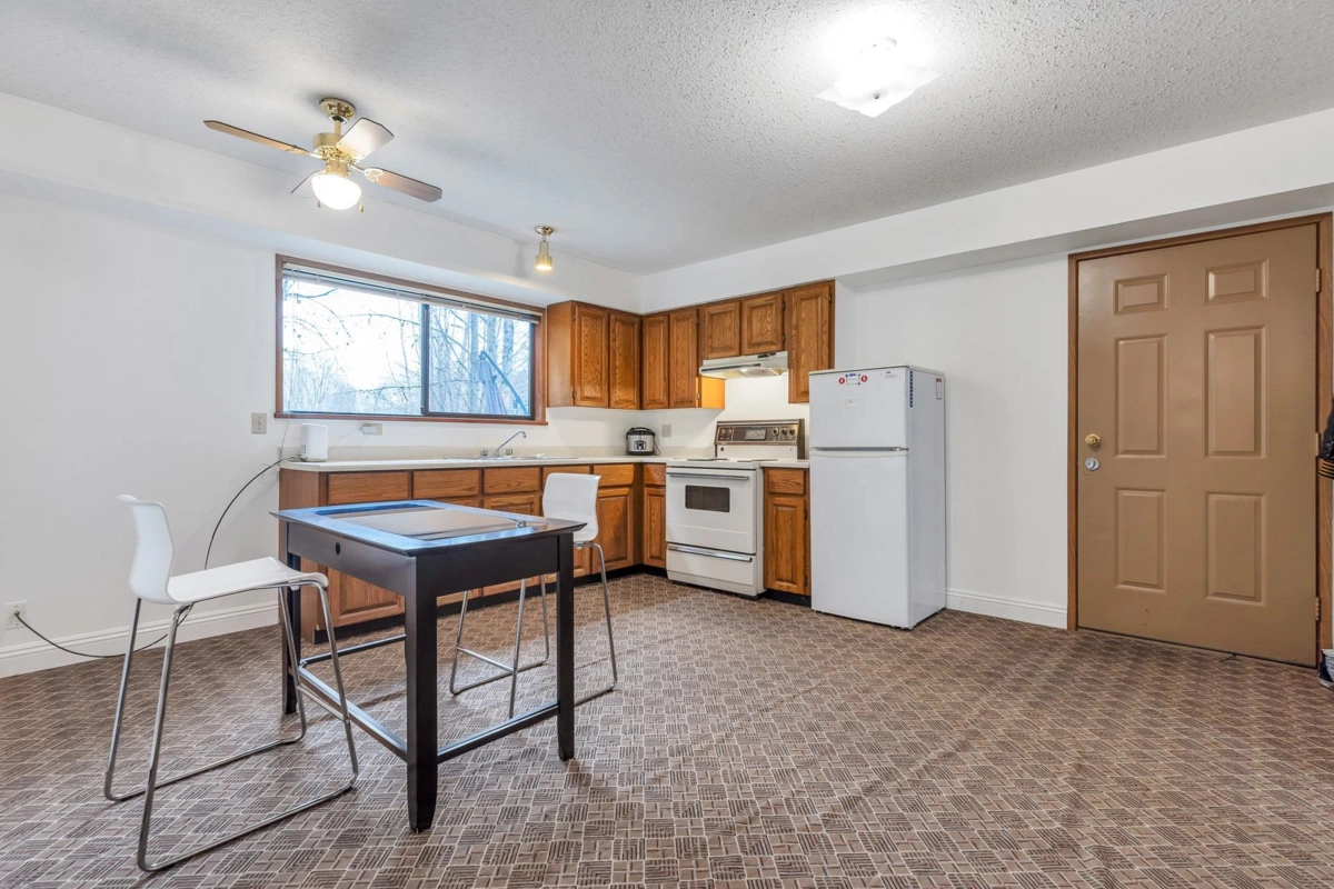 Breakfast Nook Photo of 3775 Lincoln Avenue, Coquitlam, BC