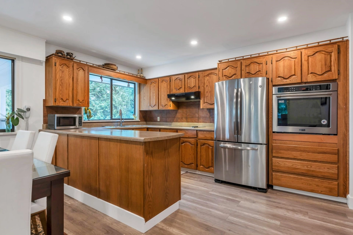 Staircase Photo of 3775 Lincoln Avenue, Coquitlam, BC