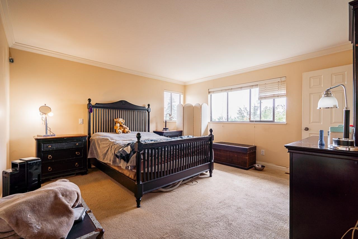 Office / Den Photo of 15576 Buena Vista Avenue, White Rock, BC