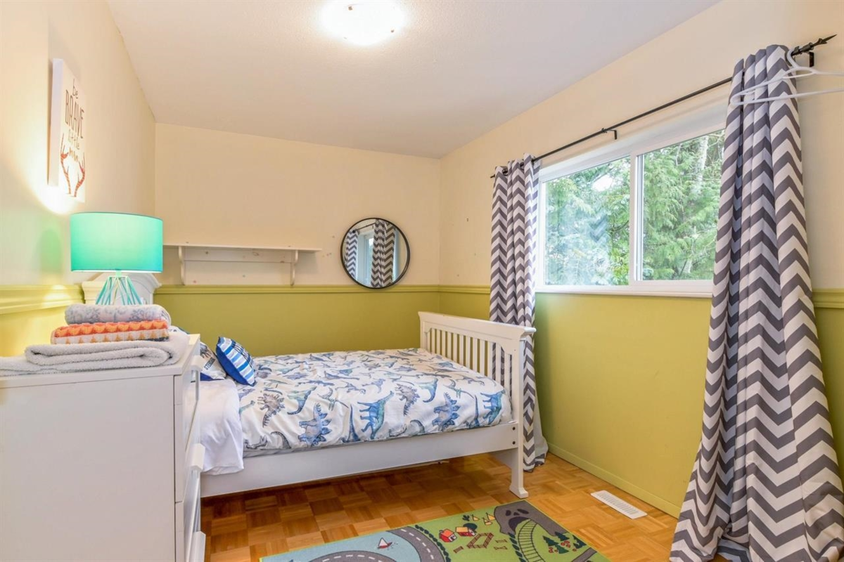 Kitchen Island Photo of 21810 40 Avenue, Langley, BC