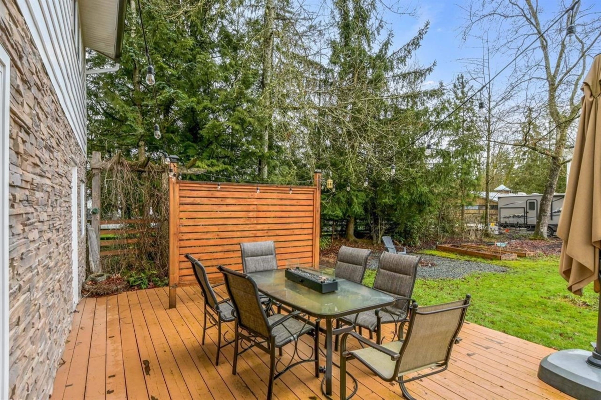 Primary Bathroom Photo of 21810 40 Avenue, Langley, BC