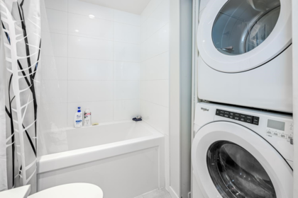 Primary Bathroom Photo of 1605 6700 Dunblane Avenue, Burnaby, BC