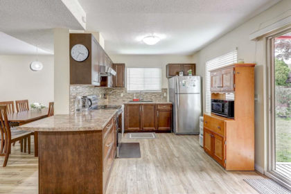 Kitchen Island Photo of 6928 134 Street, Surrey, BC