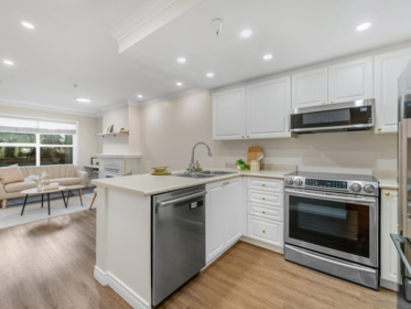 127 5880 Dover Crescent, Richmond, BC, Richmond — Apartment/Condo for sale