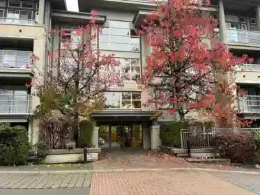 409 9319 University Crescent, Burnaby, BC, Simon Fraser Univer. — 2 bed apartment/condo for sale