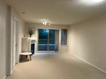 409 9319 University Crescent, Burnaby, BC