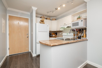 Dining Area Photo of 314 6359 198 Street, Langley, BC