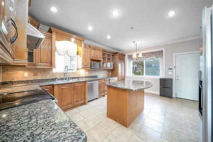 Breakfast Nook Photo of 6391 Neville Street, Burnaby, BC