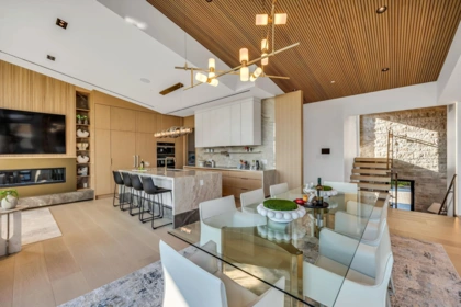 Kitchen Photo of 2423 Mathers Avenue, West Vancouver, BC