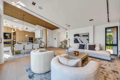 2423 Mathers Avenue, West Vancouver, BC