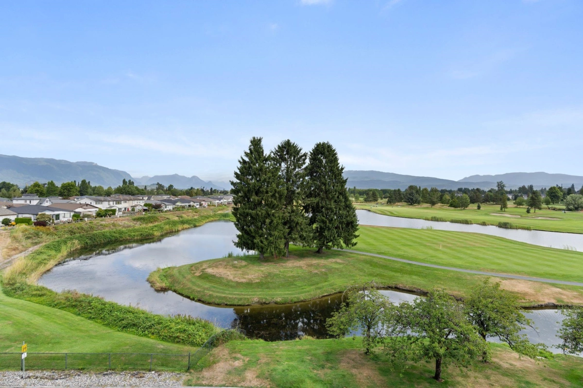 Backyard Photo of 429 19673 Meadow Gardens Way, Pitt Meadows, BC