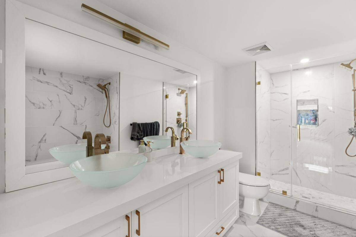 Entry Foyer Photo of 429 19673 Meadow Gardens Way, Pitt Meadows, BC