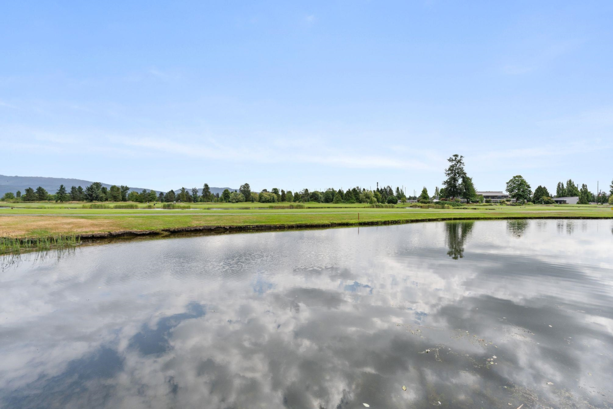 Garden / Landscaping Photo of 429 19673 Meadow Gardens Way, Pitt Meadows, BC