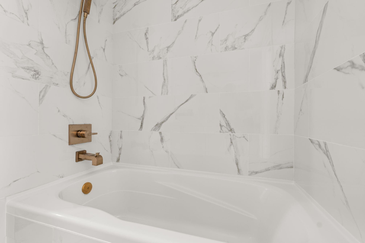 Hallway Photo of 429 19673 Meadow Gardens Way, Pitt Meadows, BC