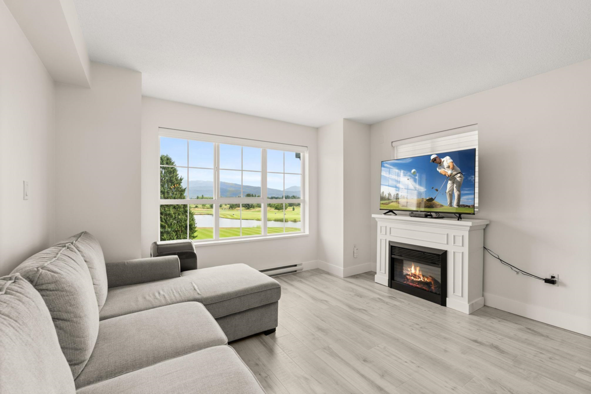 Kitchen Island Photo of 429 19673 Meadow Gardens Way, Pitt Meadows, BC