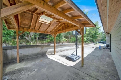 Outdoor Patio Photo of 16951 94a Avenue, Surrey, BC