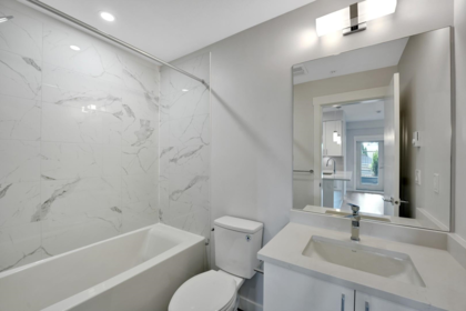 Walk-In Closet Photo of 117 33886 Pine Street, Abbotsford, BC