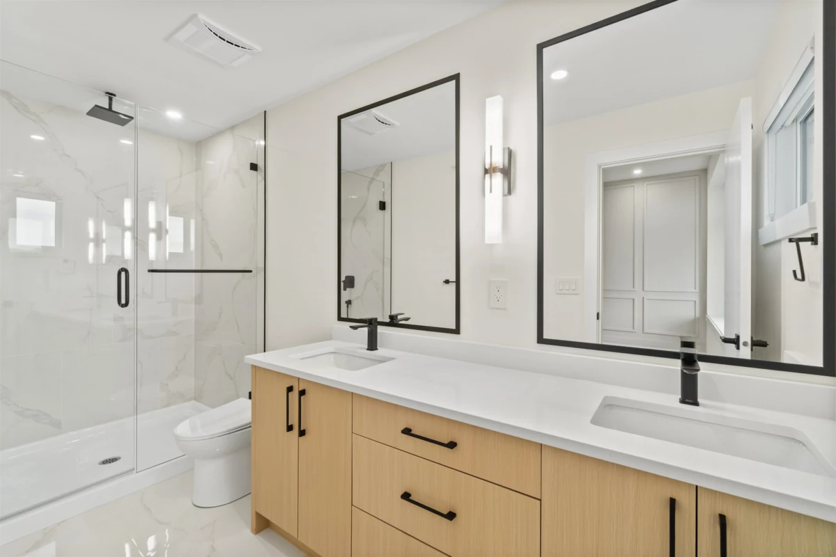 Powder Room Photo of 20997 83 Avenue, Langley, BC