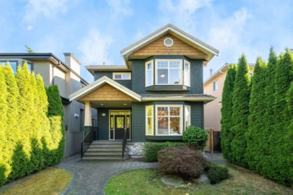 Living Room Photo of 2818 W 19th Avenue, Vancouver, BC