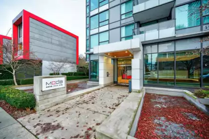 905 6658 Dow Avenue, Burnaby, BC