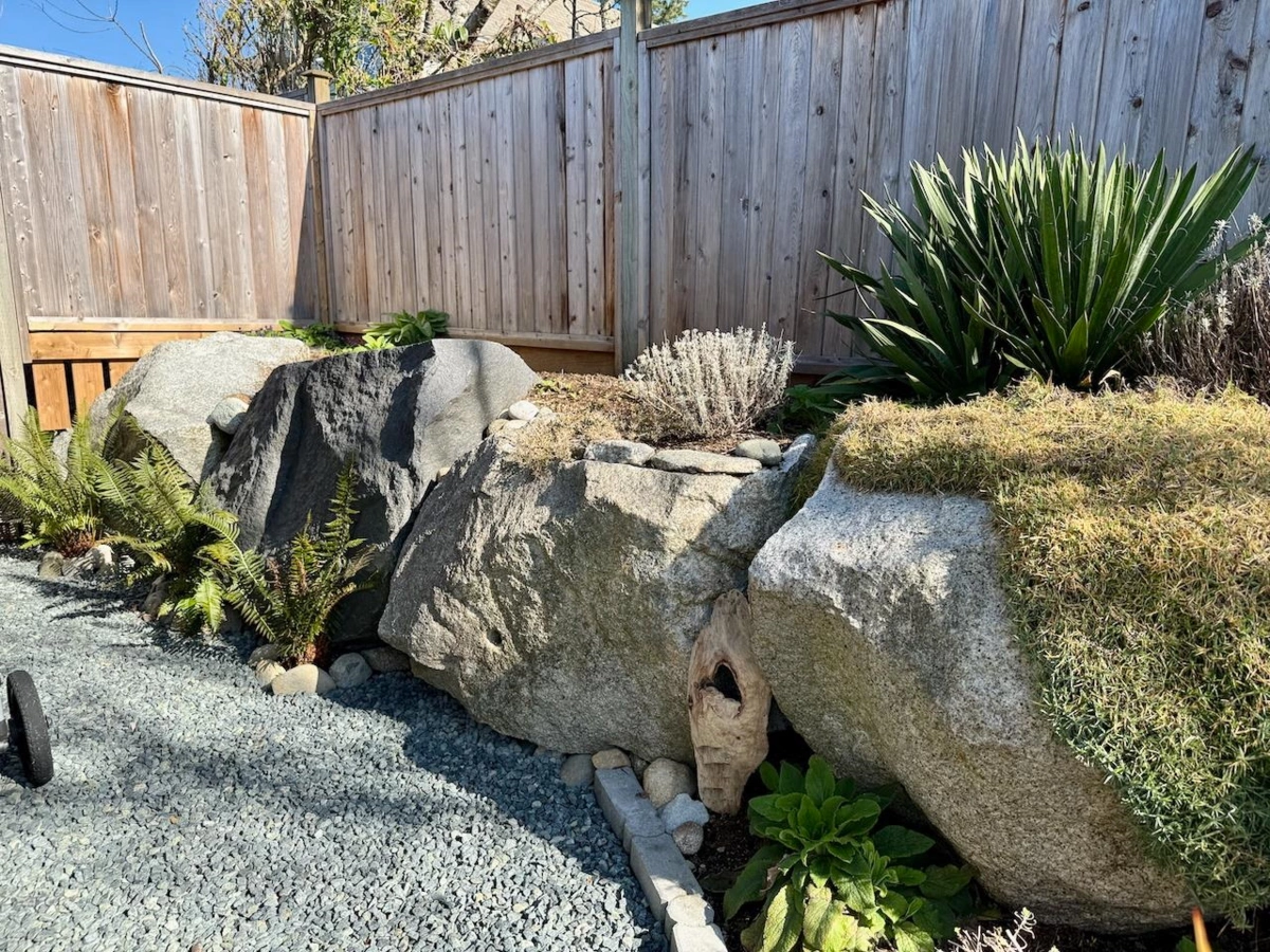 Breakfast Nook Photo of 6270 Homestead Avenue, Sechelt, BC