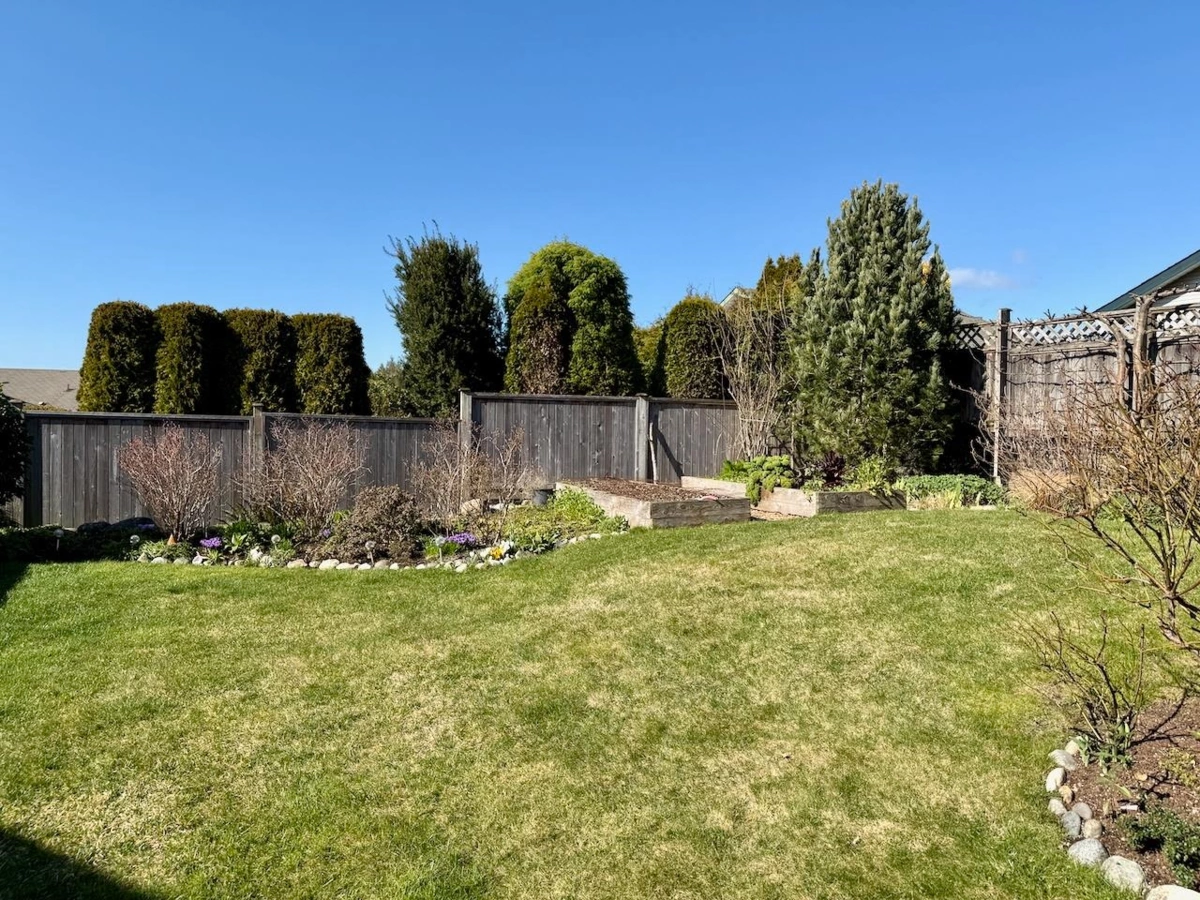 Front Yard Photo of 6270 Homestead Avenue, Sechelt, BC