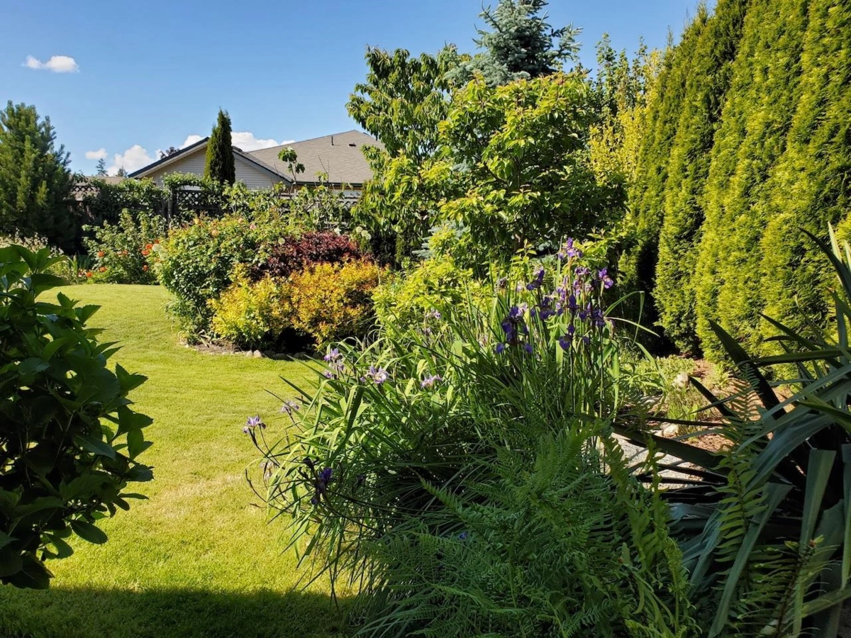 Pantry Photo of 6270 Homestead Avenue, Sechelt, BC